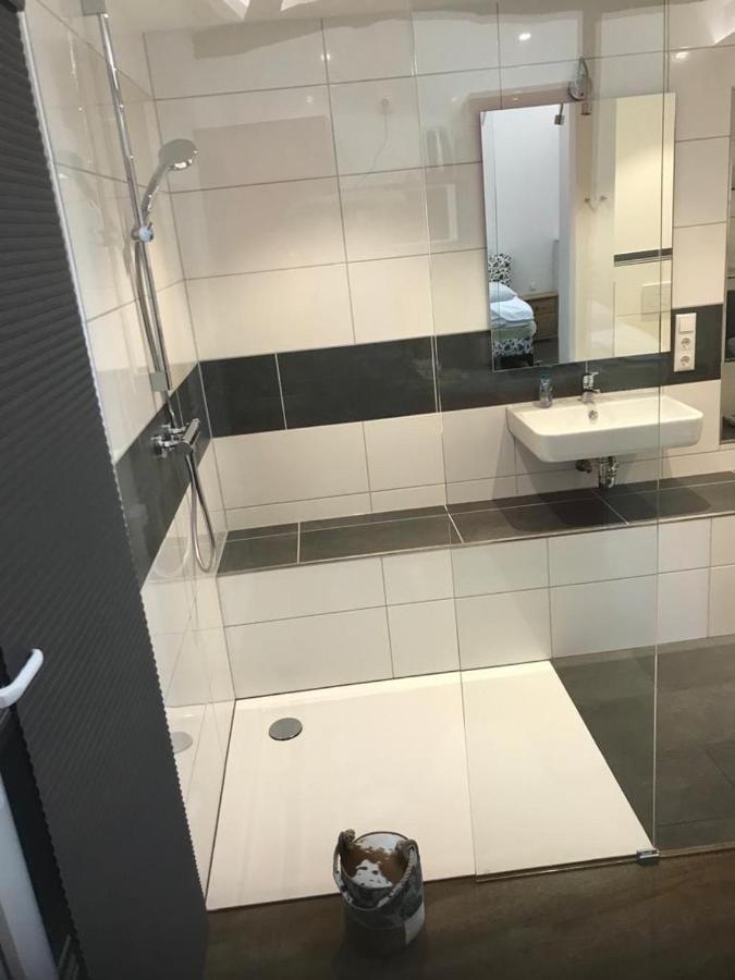 Ferienapartment: An Der Kunstakademie Heimbach Bagian luar foto