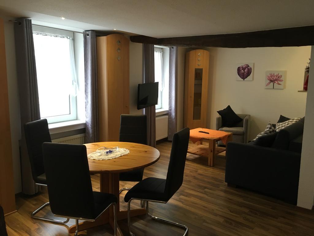 Ferienapartment: An Der Kunstakademie Heimbach Bagian luar foto